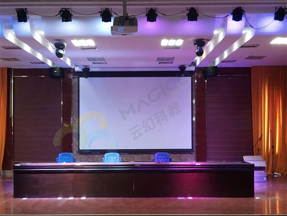 新疆維吾爾自治區(qū)兵團(tuán)十二師三坪學(xué)校