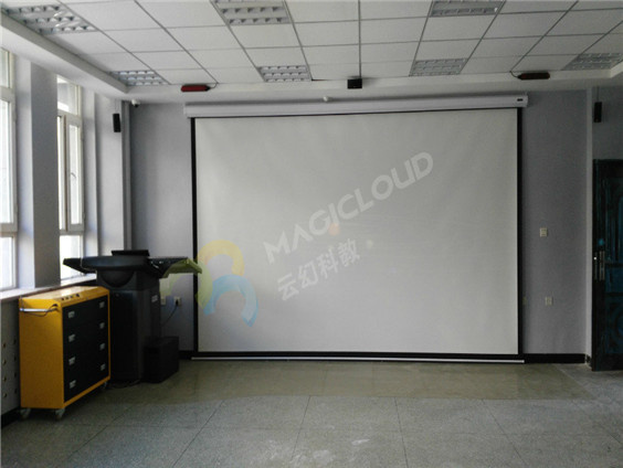 新疆維吾爾自治區(qū)烏魯木齊市天山區(qū)兵團(tuán)三中